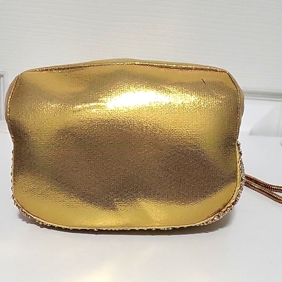 *HOMECOMING* Gold bucket bag - Picture 5 of 7